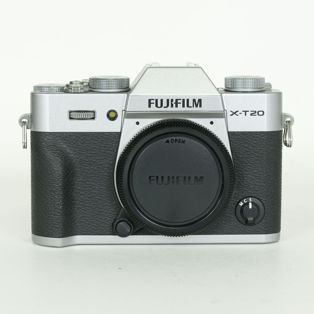 FUJIFILM X-T20