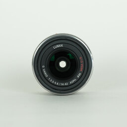 Panasonic LUMIX G VARIO 14-42mm F3.5-5.6II ASPH. MEGA O.I.S.  シルバー    H-FS1442A-S