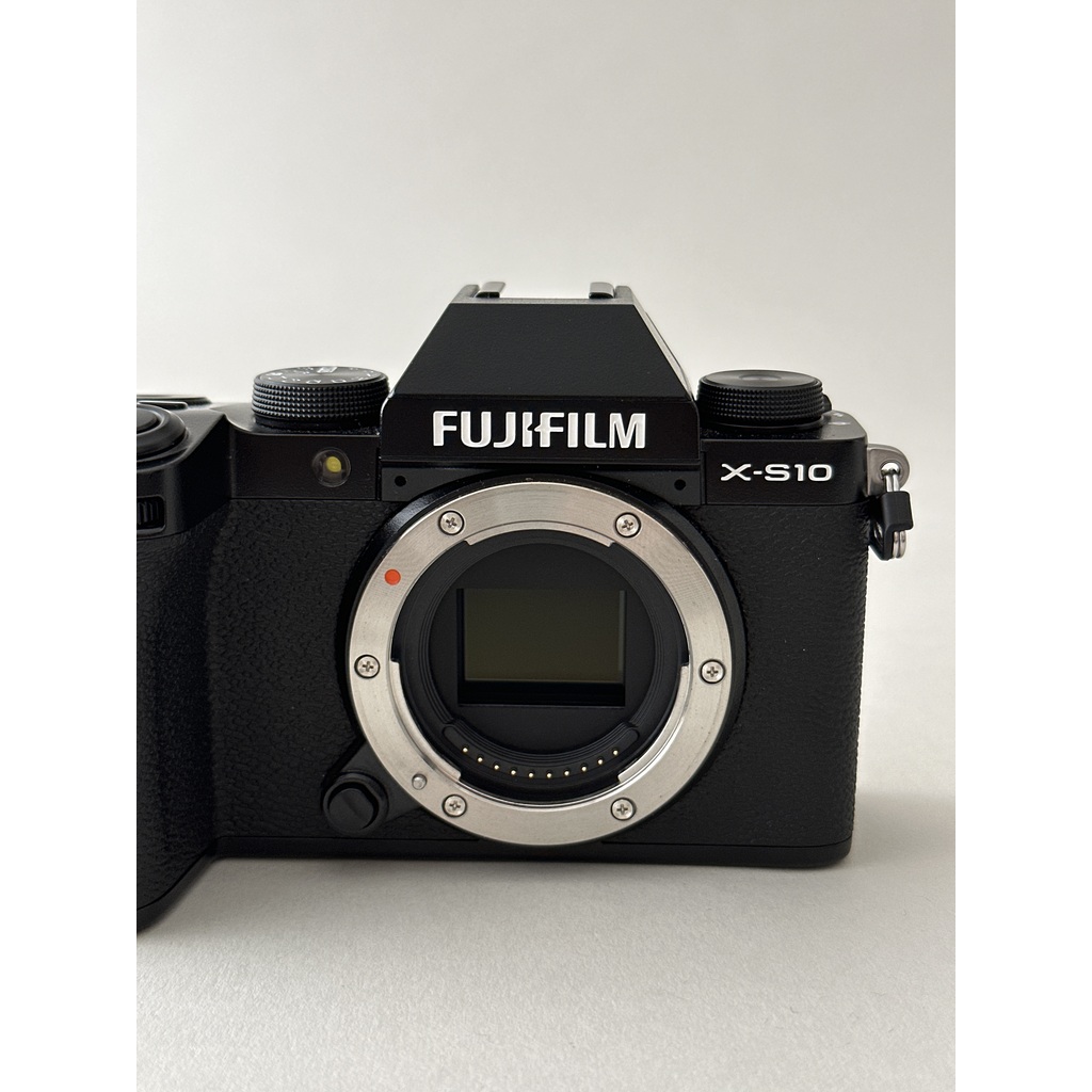 FUJIFILM X-S10