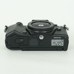 OLYMPUS OM-D E-M5 Mark II