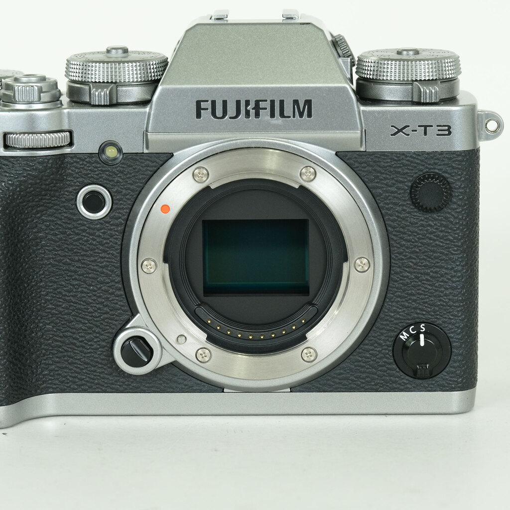 FUJIFILM X-T3 FUJIFILM X-T3
