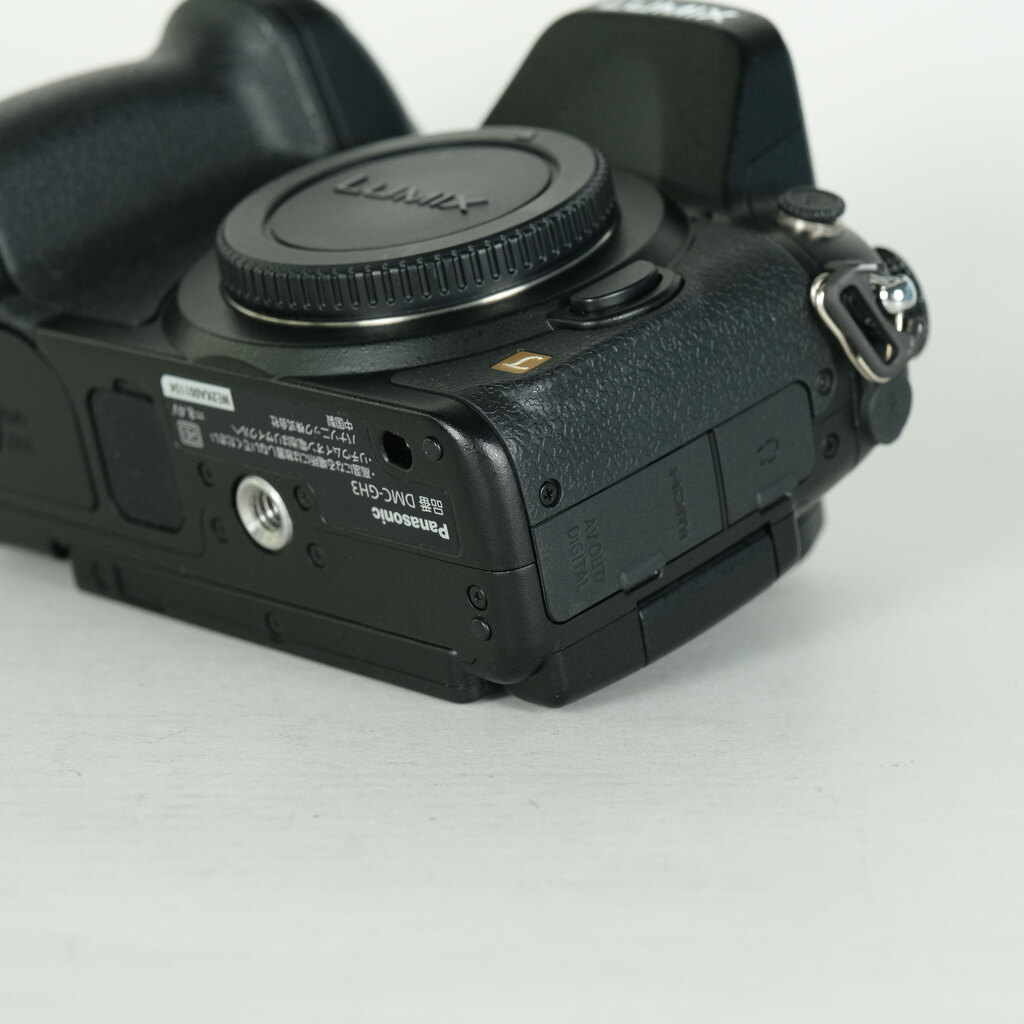 Panasonic LUMIX DMC-GH3 Panasonic LUMIX DMC-GH3