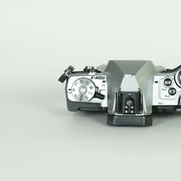 OLYMPUS OM-D E-M5 Mark II