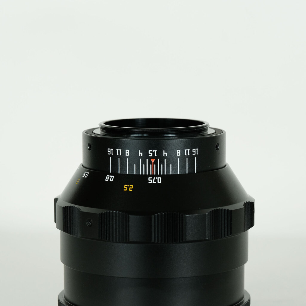 TTArtisan 75mm F1.5 ぐるぐるボケレンズ [M42用]