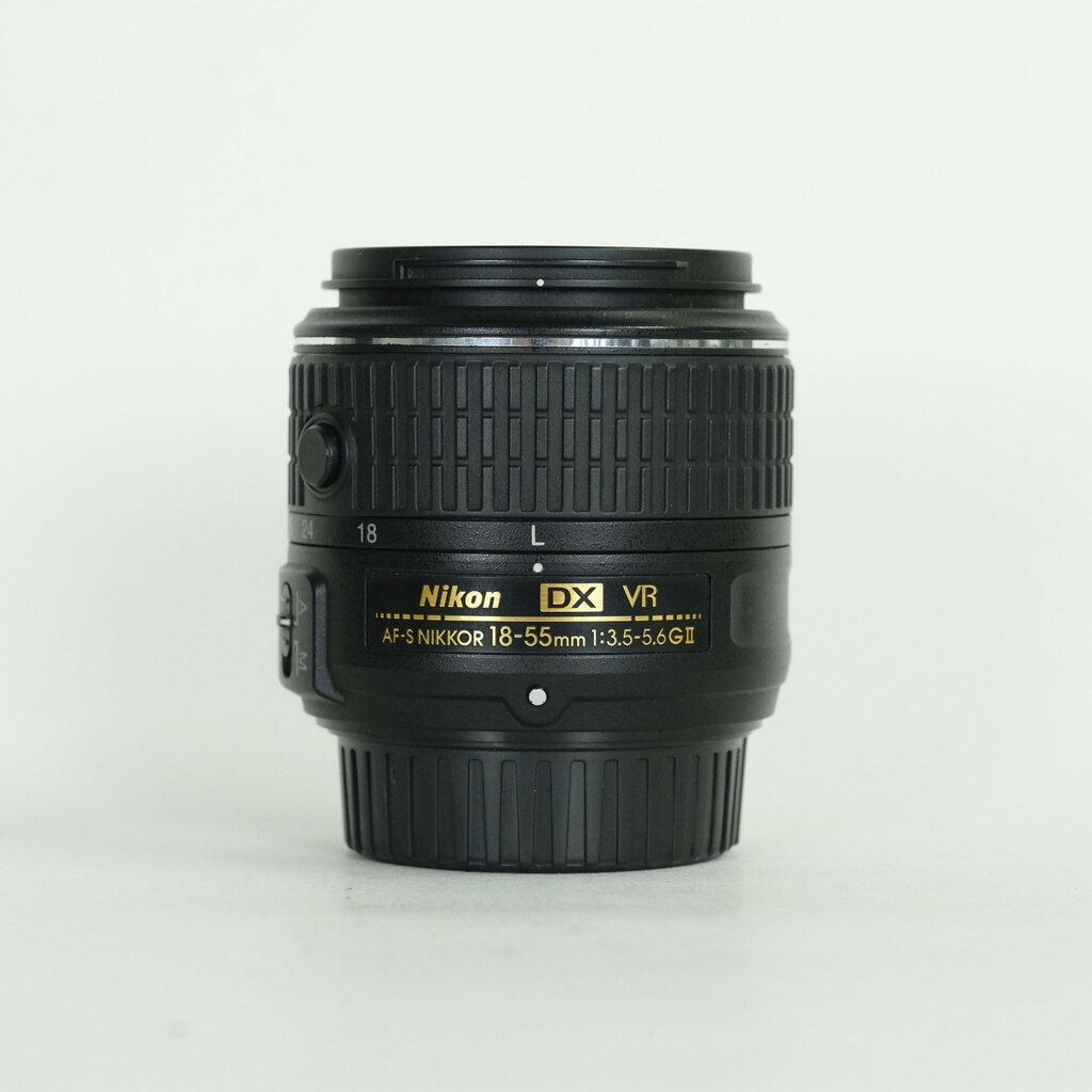 Nikon AF-S DX NIKKOR 18-55mm f3.5-5.6G VR II