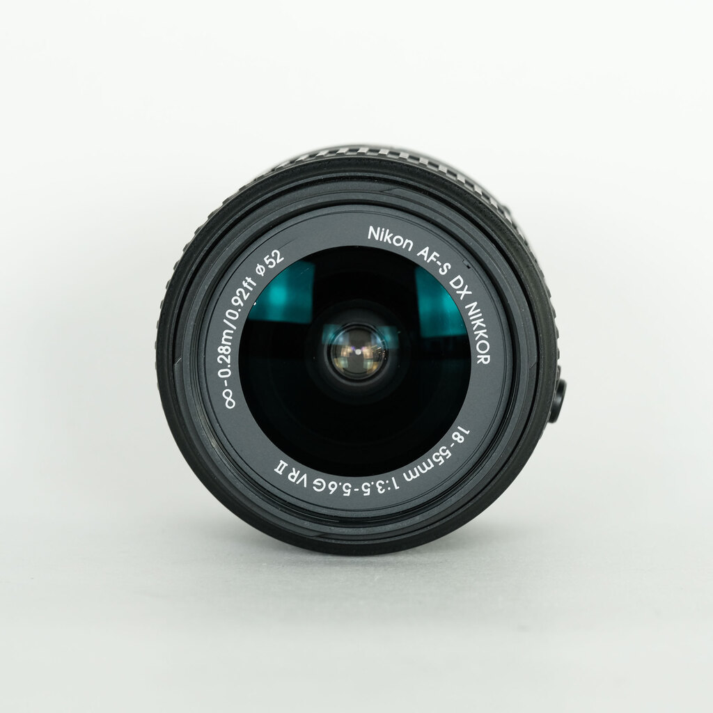Nikon AF-S DX NIKKOR 18-55mm f3.5-5.6G VR II