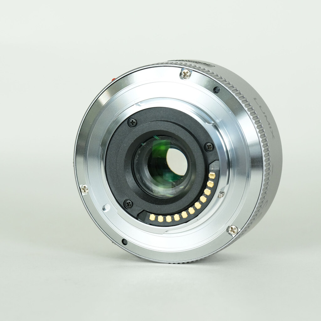 Panasonic LUMIX G X VARIO PZ 14-42mm / F3.5-5.6 ASPH. / POWER O.I.S.