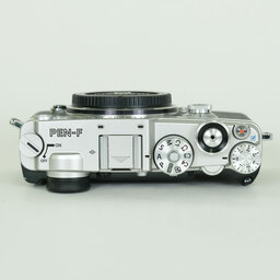 OLYMPUS PEN-F