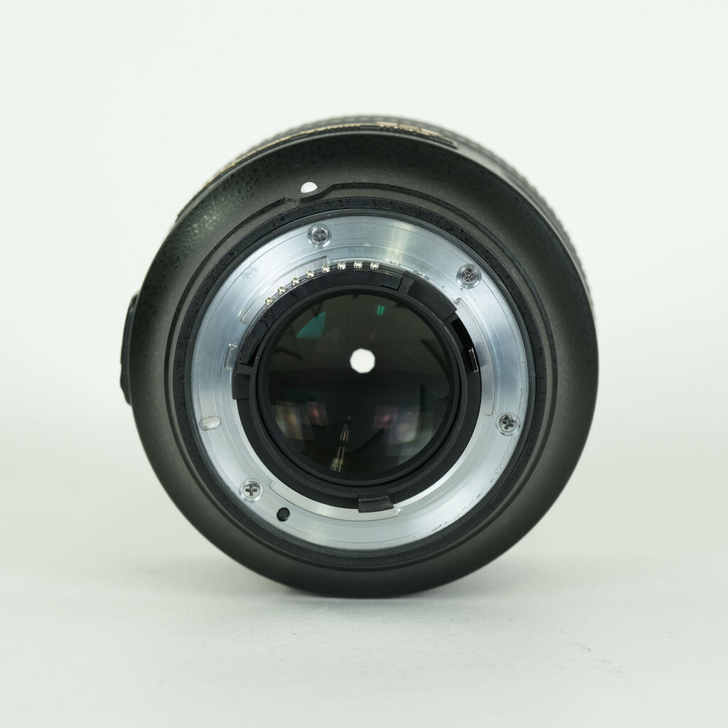 Nikon AF-S NIKKOR 58mm f/1.4G Nikon AF-S NIKKOR 58mm f/1.4G