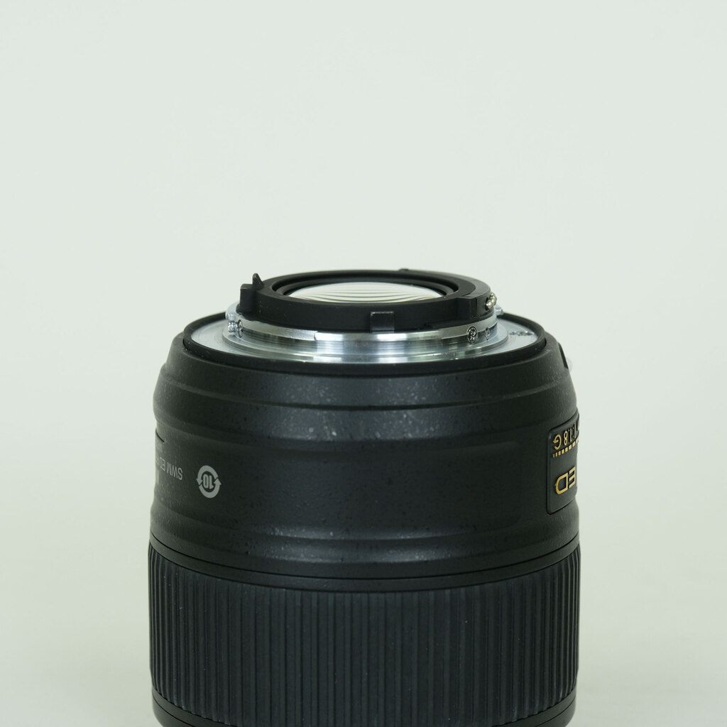 Nikon AF-S NIKKOR 35mm f/1.8G ED Nikon AF-S NIKKOR 35mm f/1.8G ED