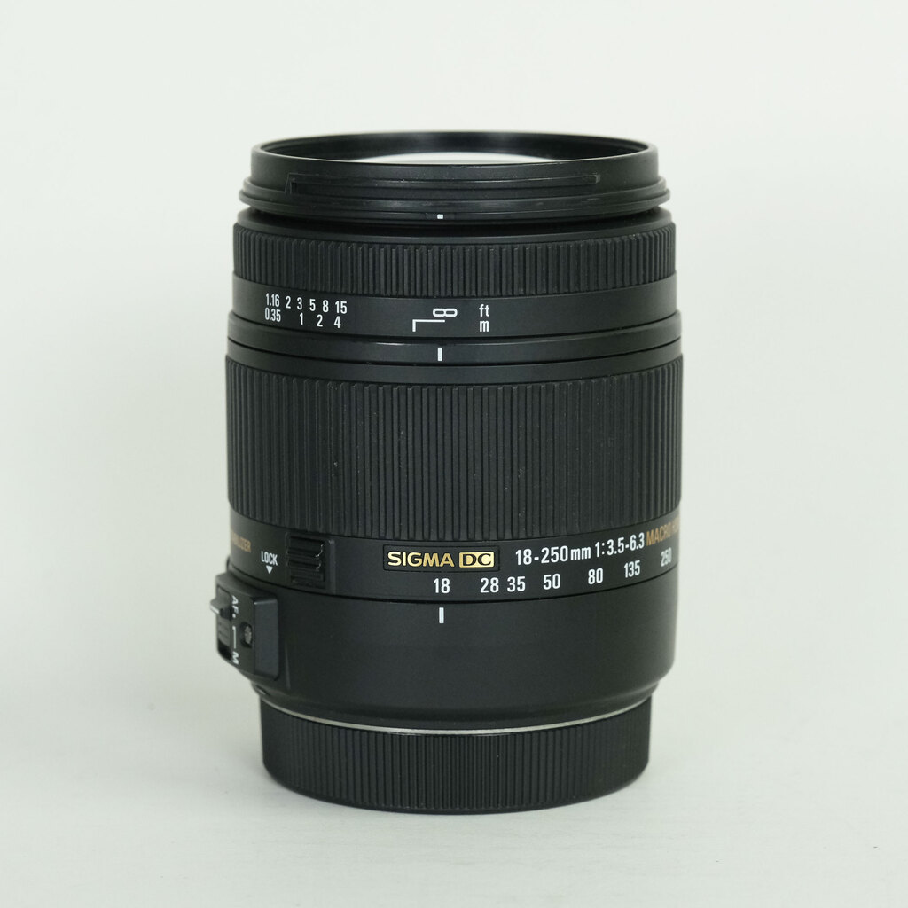 SIGMA 18-250mm F3.5-6.3 DC MACRO OS HSM (キヤノンEF用)