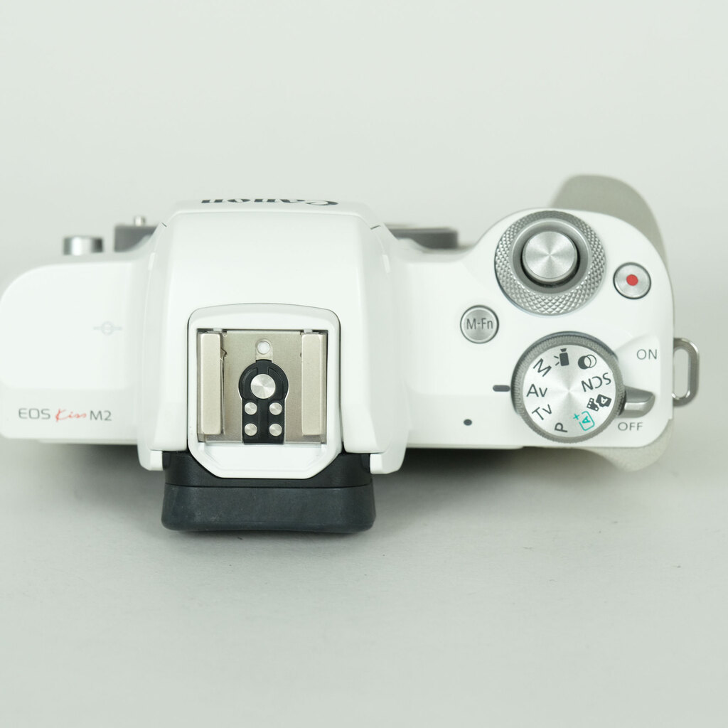 Canon EOS Kiss M2