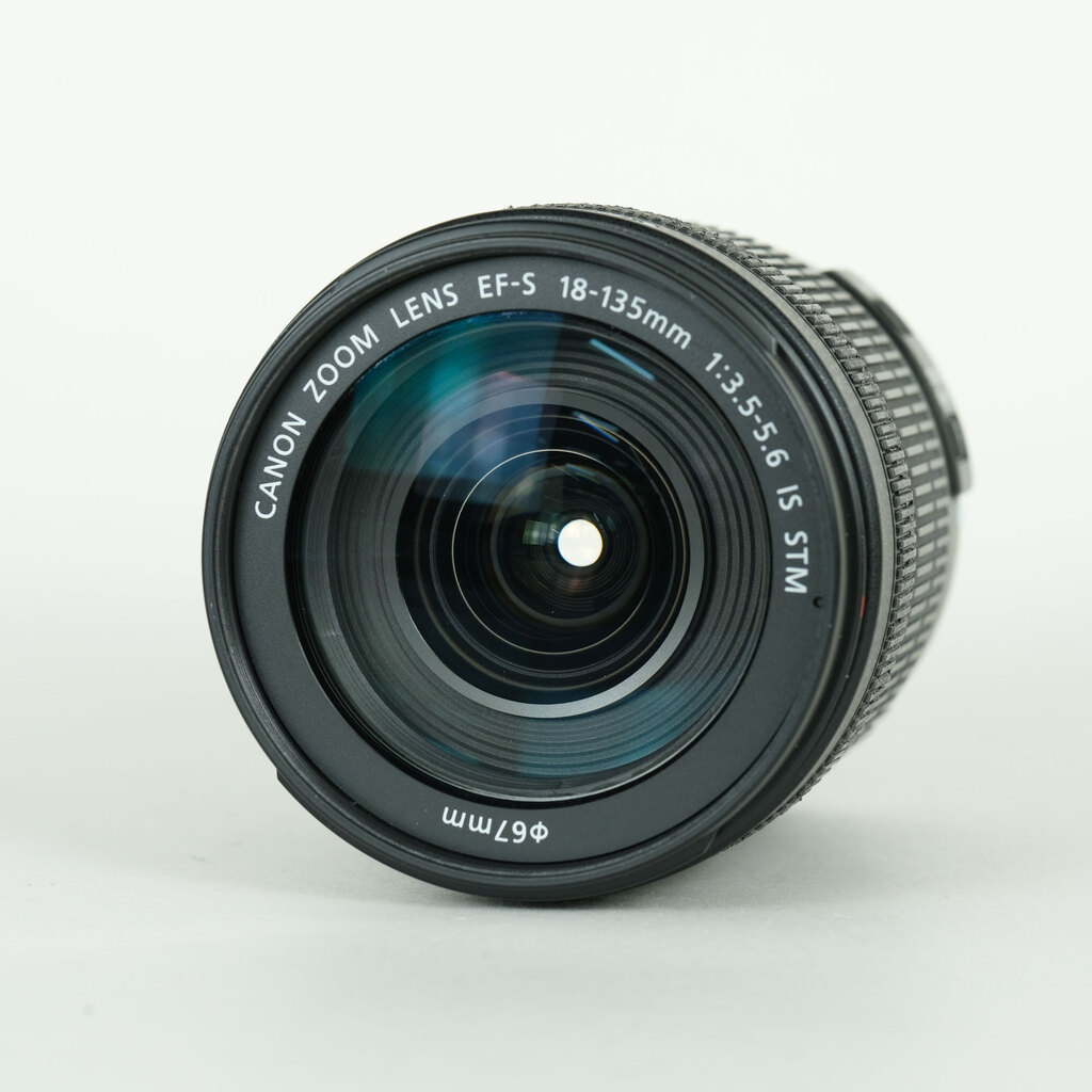 ☆実用品☆キャノン CANON EF-S 18-135mm F3.5-5.6 IS ☆付属品付き