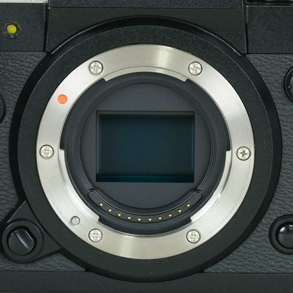 FUJIFILM X-H2