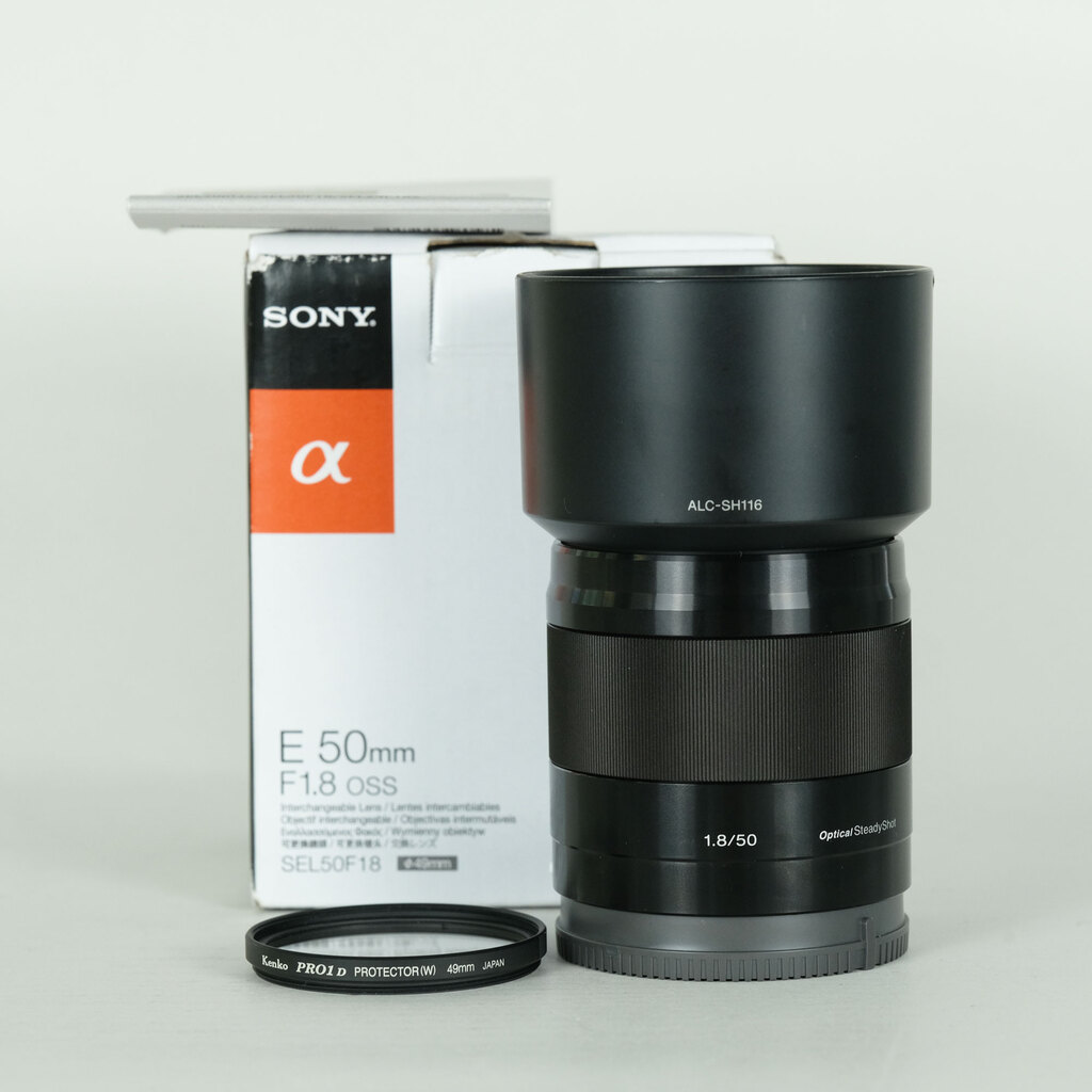 SONY E 50mm F1.8 OSS SEL50F18 [�u���b�N]