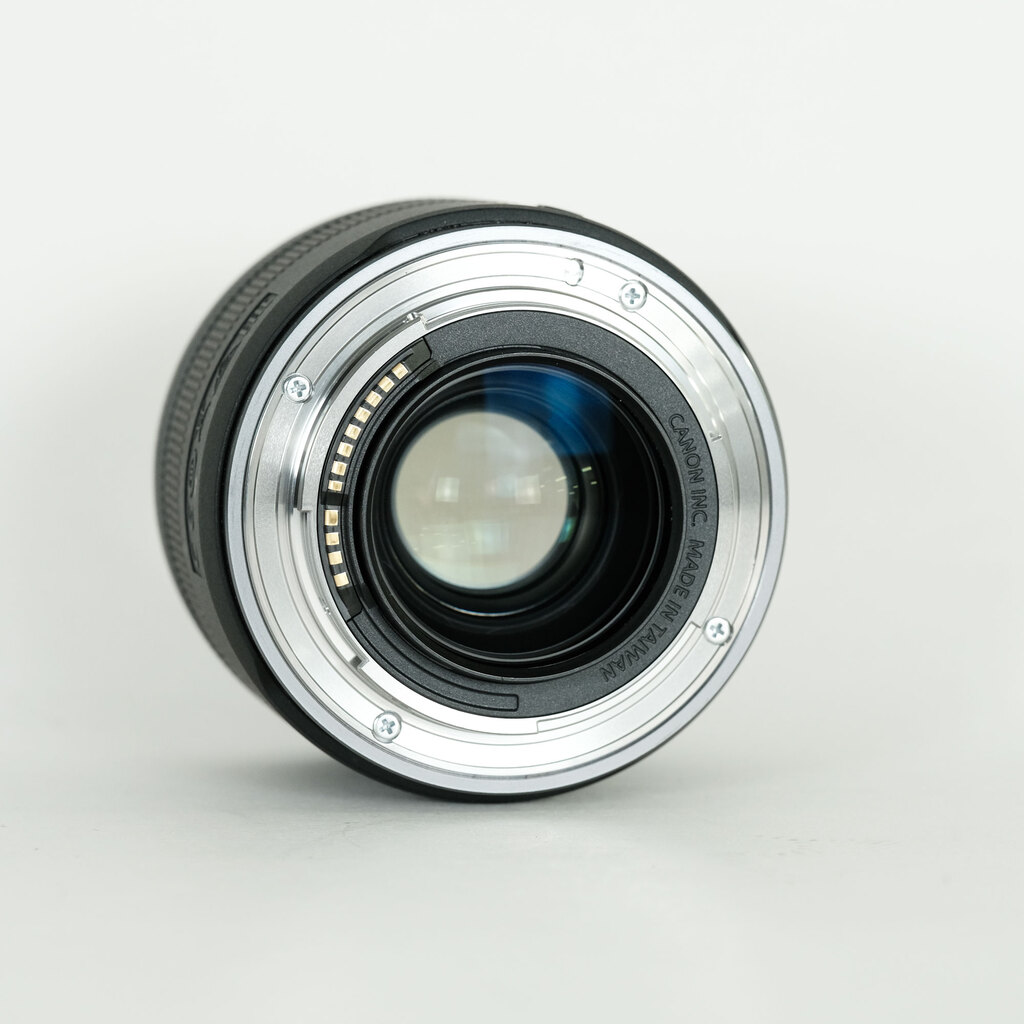 Canon RF35mm F1.8 MACRO IS STM