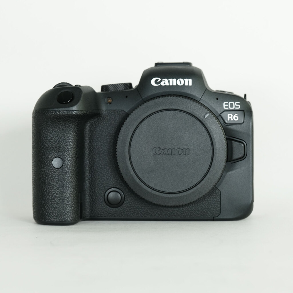 Canon EOS R6 Canon EOS R6