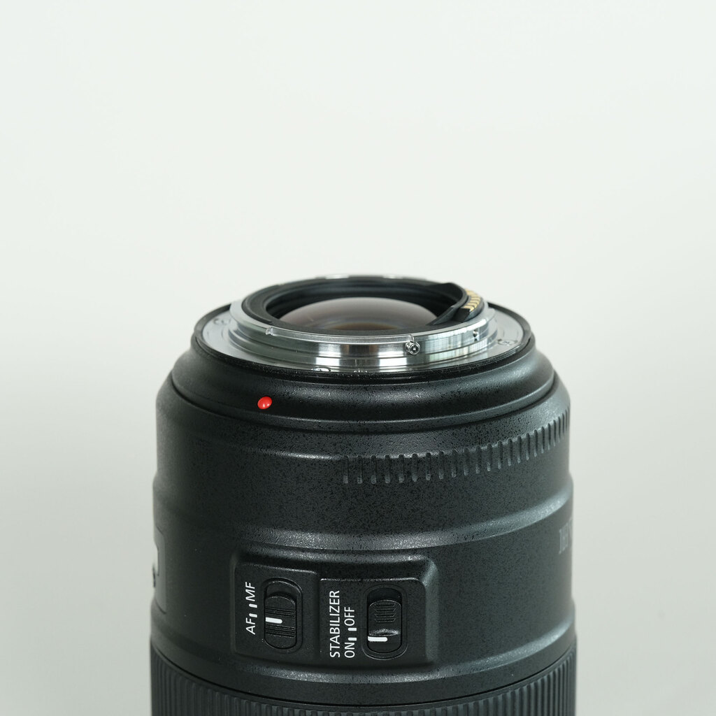 Canon EF85mm F1.4L IS USM Canon EF85mm F1.4L IS USM