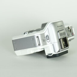 Panasonic LUMIX DMC-G3-W ボディ シェルホワイト