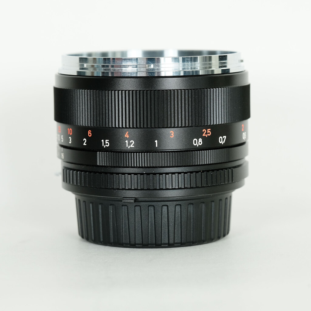 Planar T* 50mm F1.4 ZF.2 (ニコンF用) Carl Zeiss Planar T* 50mm F1.4 ZF [ニコンF用]の出品 | ONE SCENE