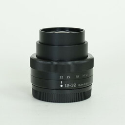 Panasonic LUMIX G VARIO 12-32mm / F3.5-5.6 ASPH. / MEGA O.I.S.