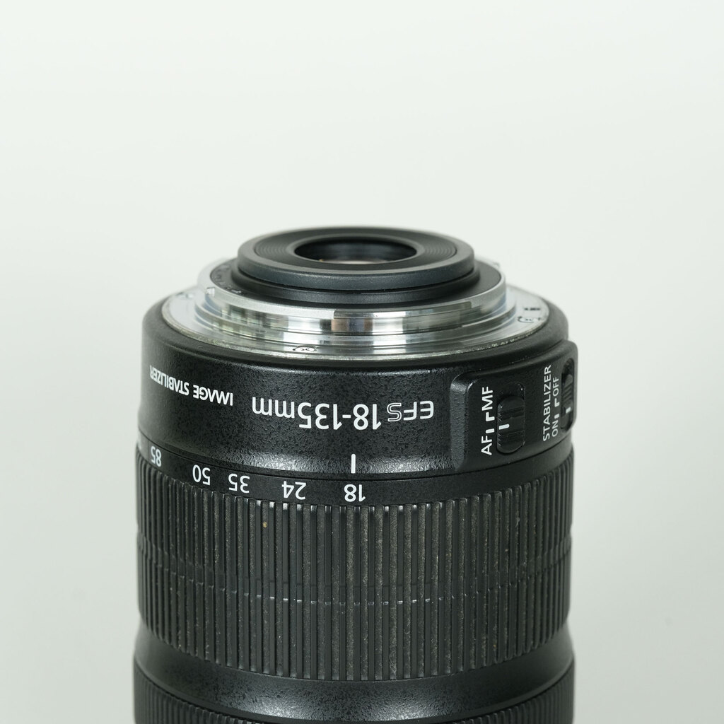 Canon EF-S18-135mm F3.5-5.6 IS STM Canon EF-S18-135mm F3.5-5.6 IS STM