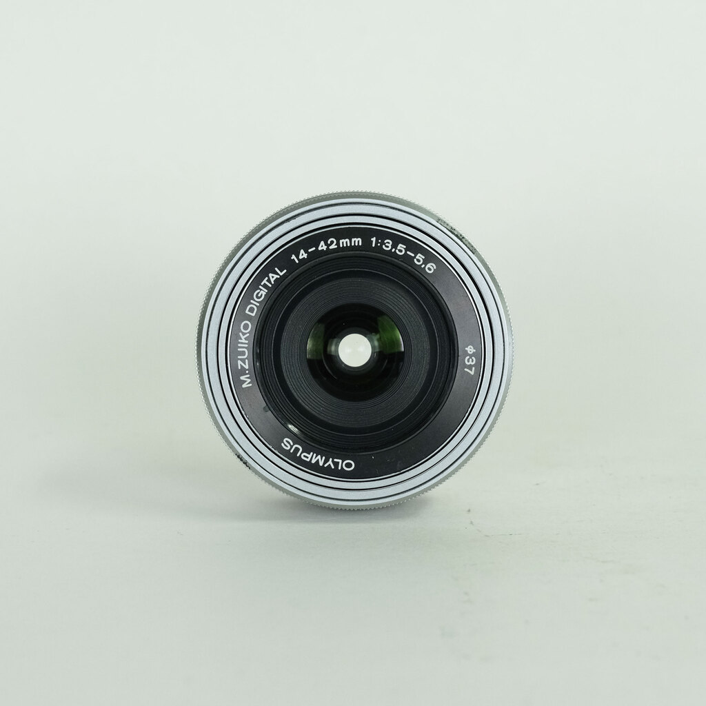 OLYMPUS M.ZUIKO DIGITAL ED 14-42mm F3.5-5.6 EZ シルバー
