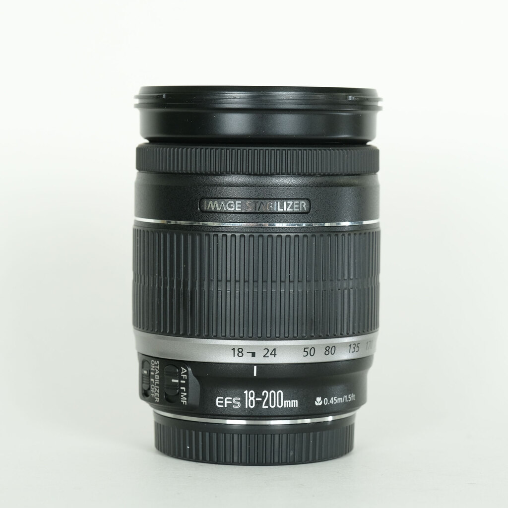 Canon EF-S18-200mm F3.5-5.6 IS
