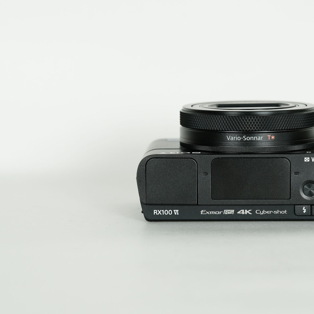 SONY Cyber-shot DSC-RX100M6