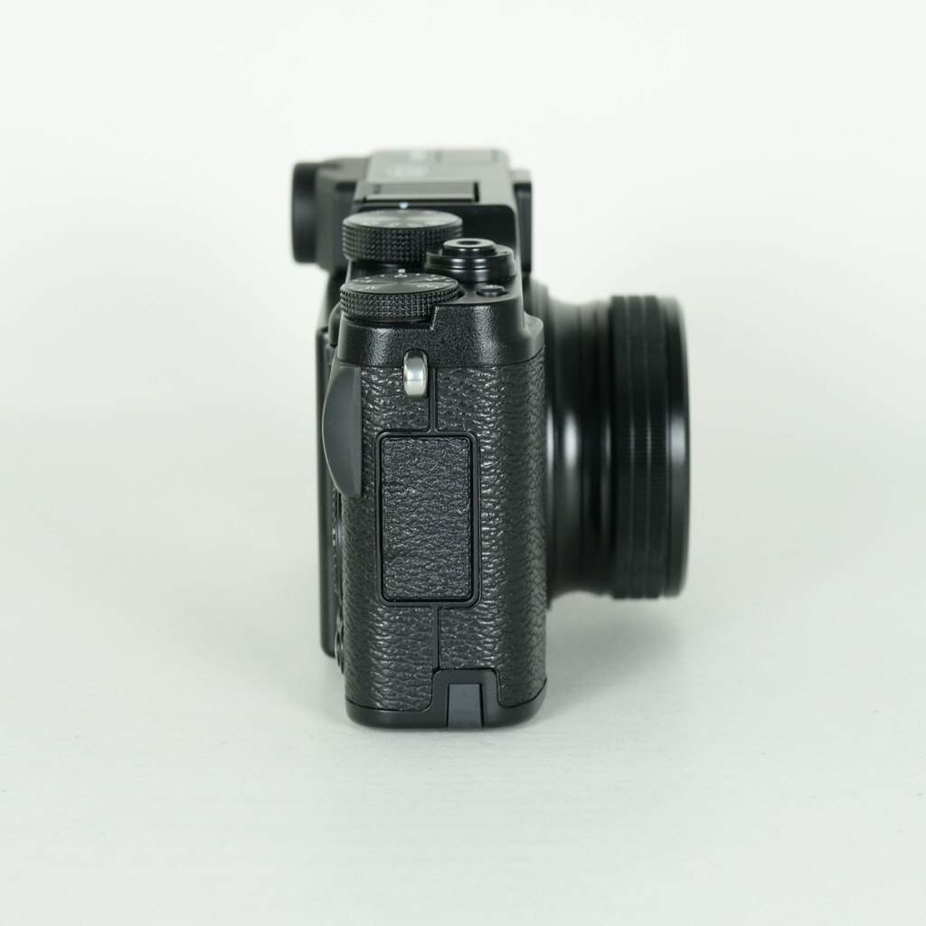 FUJIFILM X10 ブラックの出品 | ONE SCENE（ワンシーン）