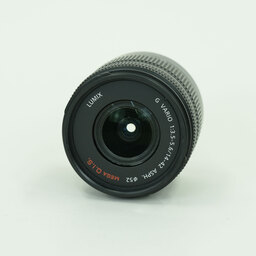 Panasonic LUMIX G VARIO 14-42mm F3.5-5.6 ASPH./MEGA O.I.S. Panasonic LUMIX G VARIO 14-42mm F3.5-5.6 ASPH./MEGA O.I.S.