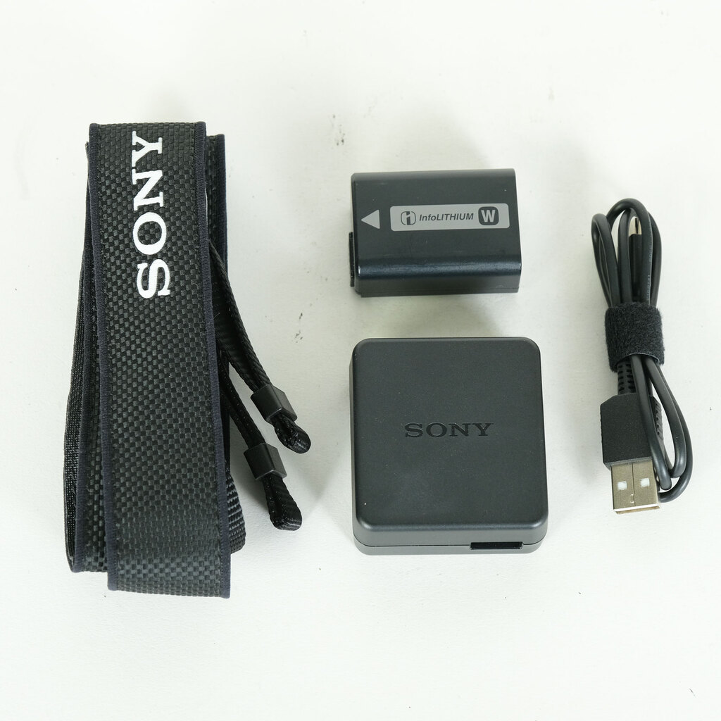 SONY α6000(ILCE-6000) SONY α6000(ILCE-6000)