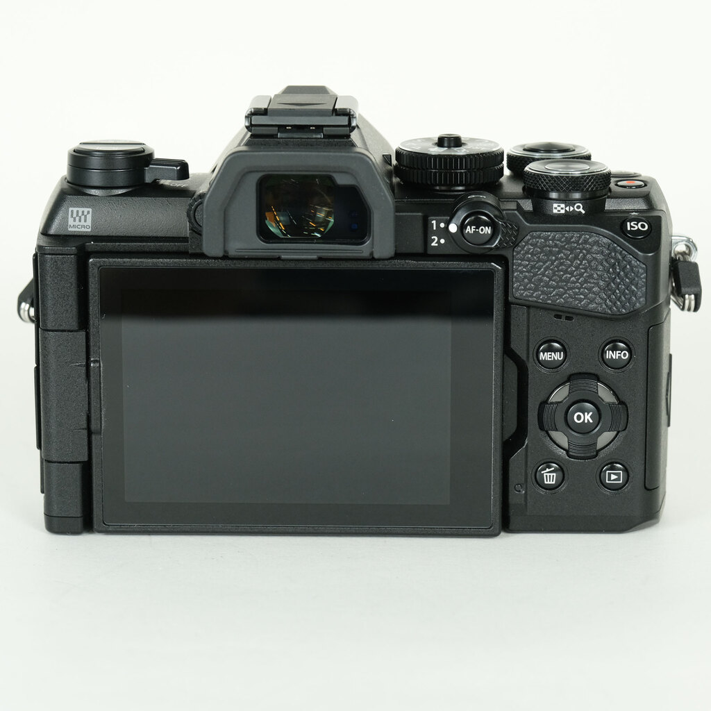 OM SYSTEM OM-5 Mark II �{�f�B �u���b�N