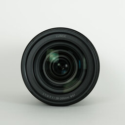 Panasonic LUMIX S 28-200mm F4-7.1 MACRO O.I.S.