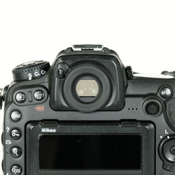 Nikon D500