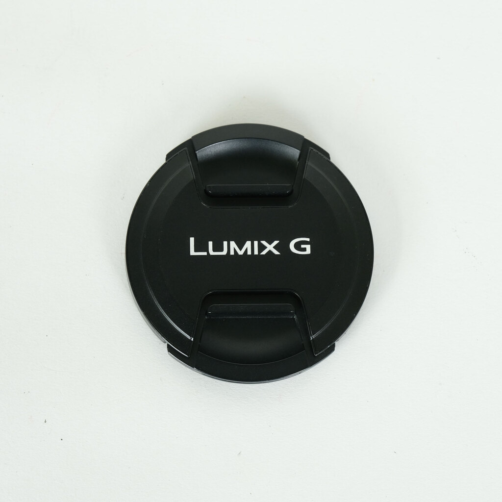 Panasonic LEICA DG NOCTICRON 42.5mm / F1.2 ASPH. / POWER O.I.S.