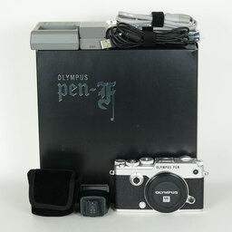 OLYMPUS PEN-F