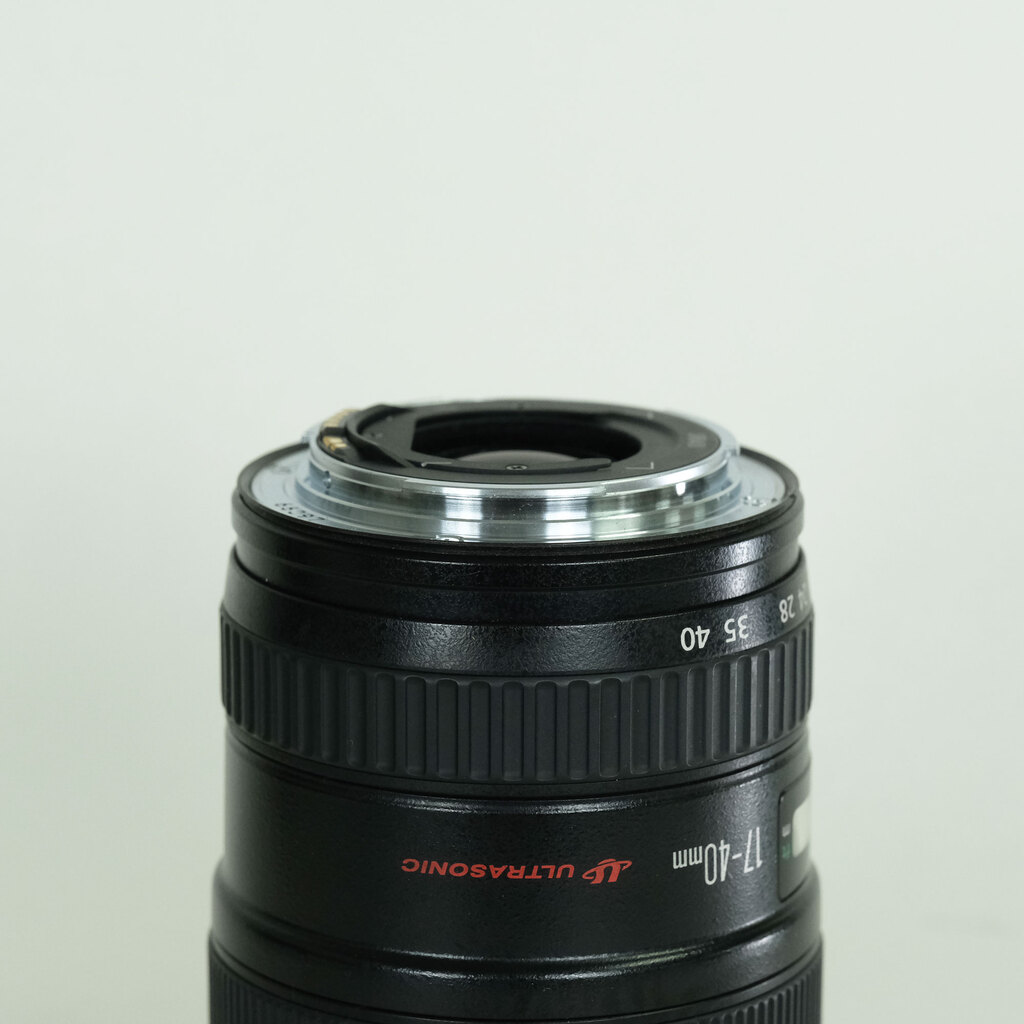 Canon EF17-40mm F4L USM Canon EF17-40mm F4L USM