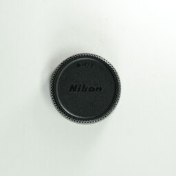 Nikon AF-S DX NIKKOR 18-300mm f/3.5-6.3G ED VR Nikon AF-S DX NIKKOR 18-300mm f/3.5-6.3G ED VR