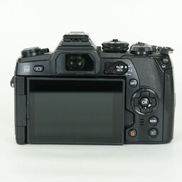 OLYMPUS OM-D E-M1 Mark II OLYMPUS OM-D E-M1 Mark II