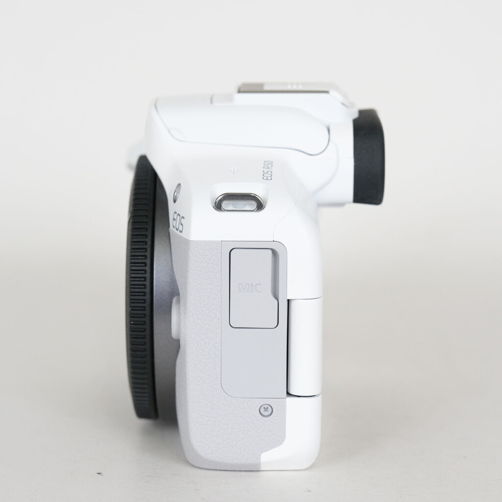 Canon EOS R50