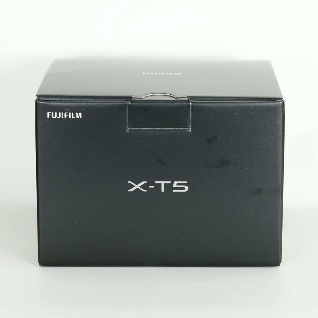 FUJIFILM X-T5