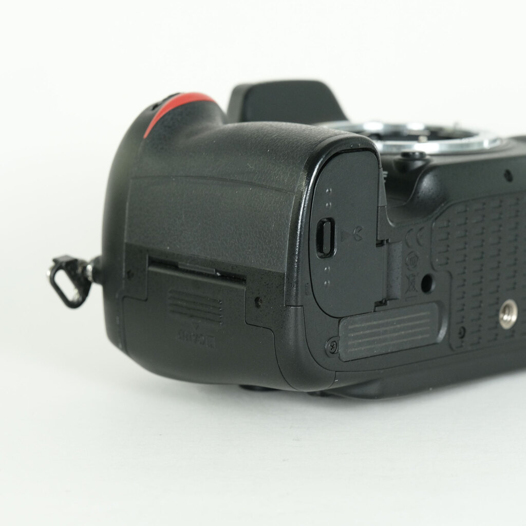 Nikon D7100