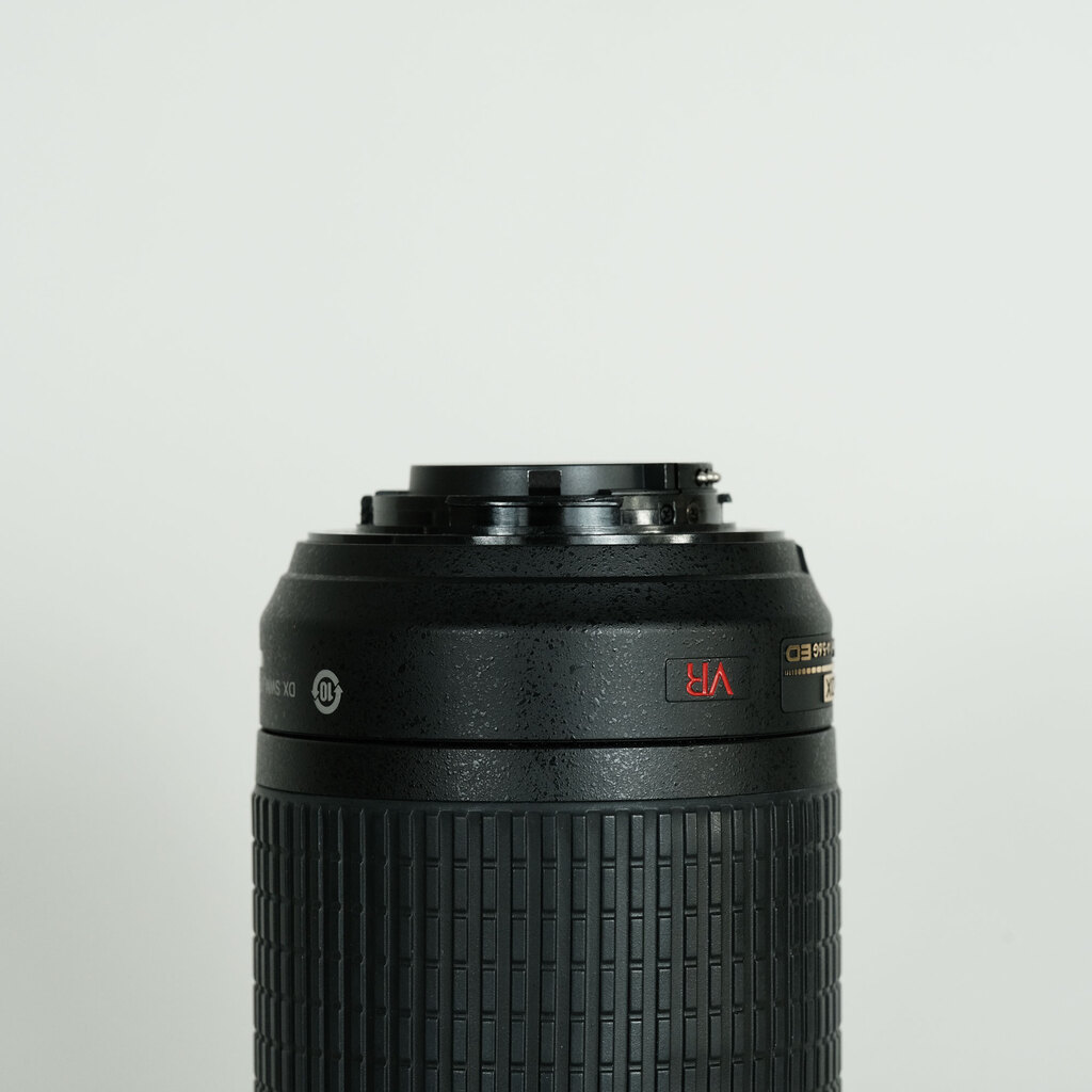 Nikon AF-S DX VR Zoom-Nikkor 55-200mm F4-5.6G IF-ED
