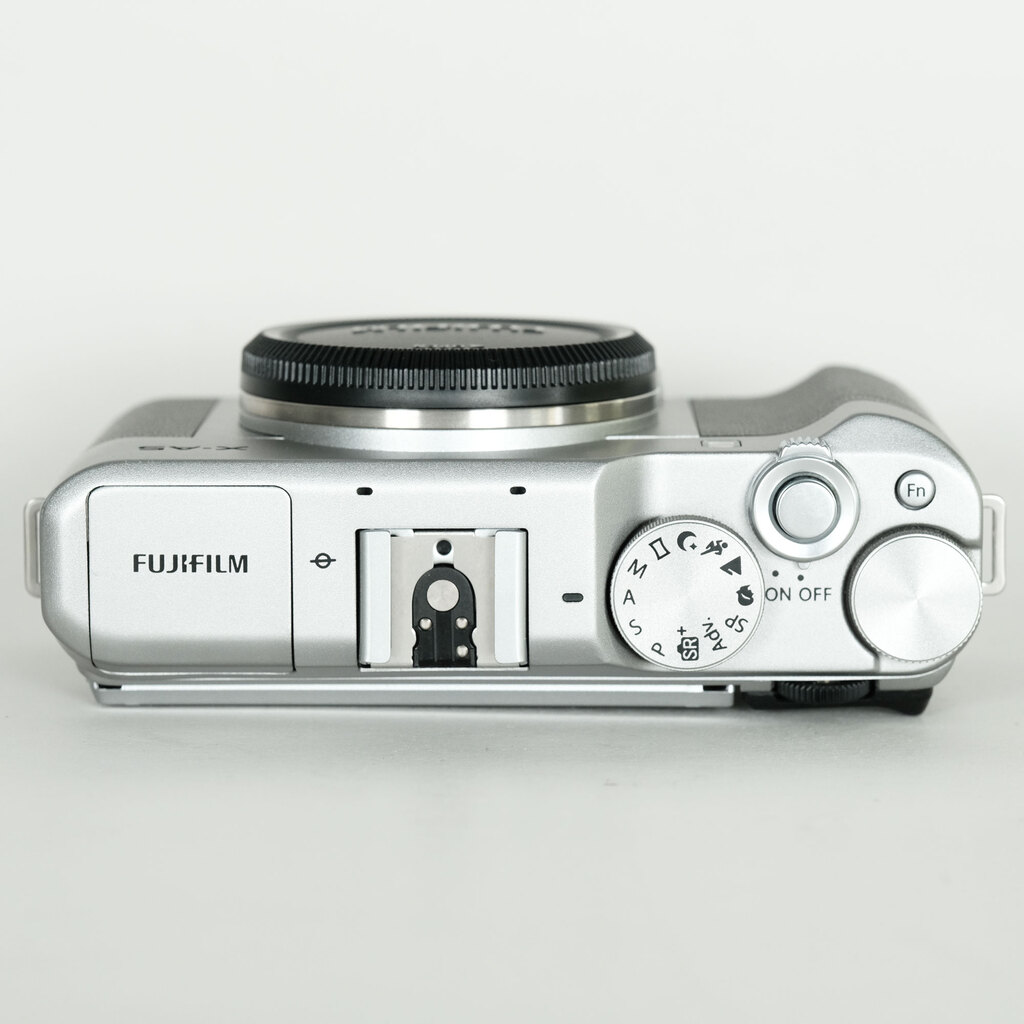 FUJIFILM X-A5