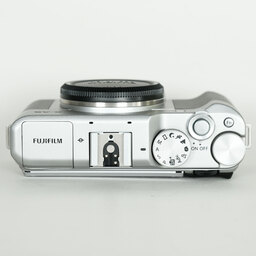 FUJIFILM X-A5