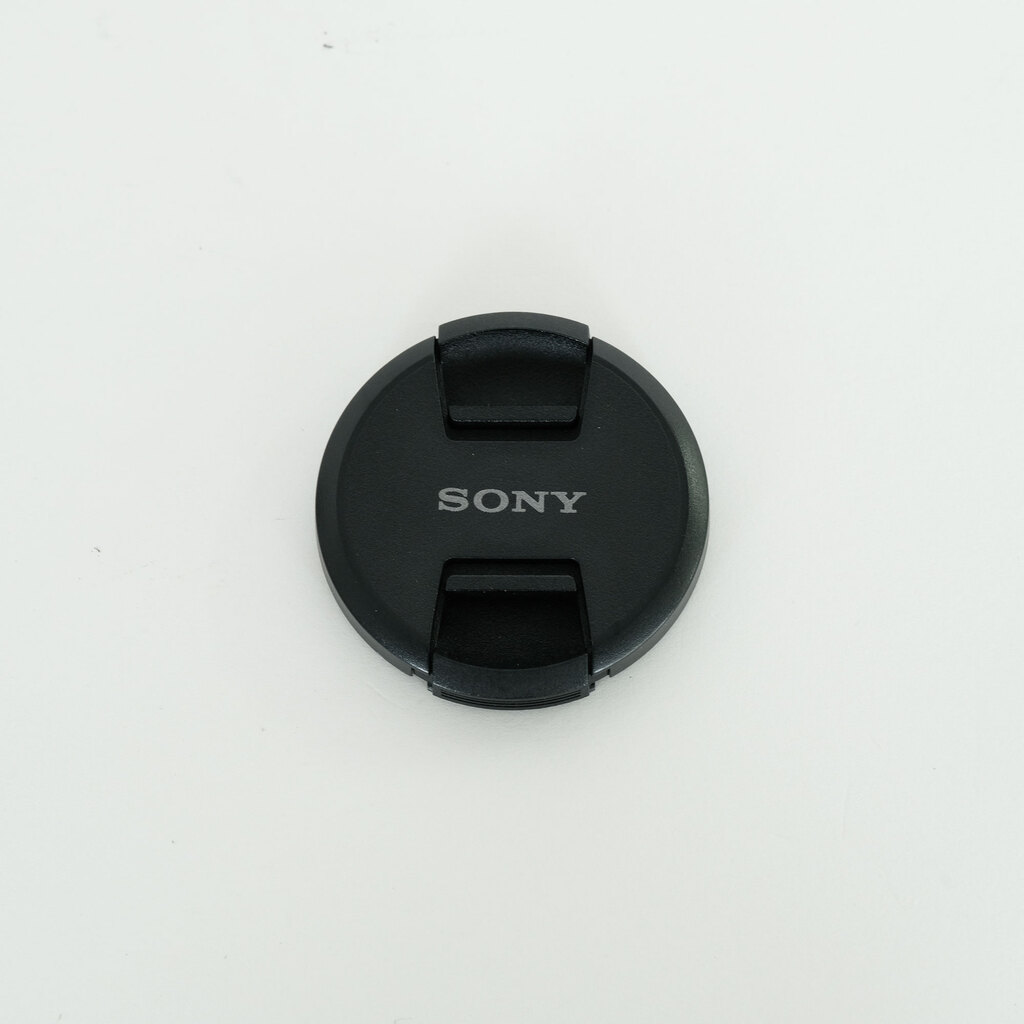 SONY E 18-135mm F3.5-5.6 OSS SEL18135