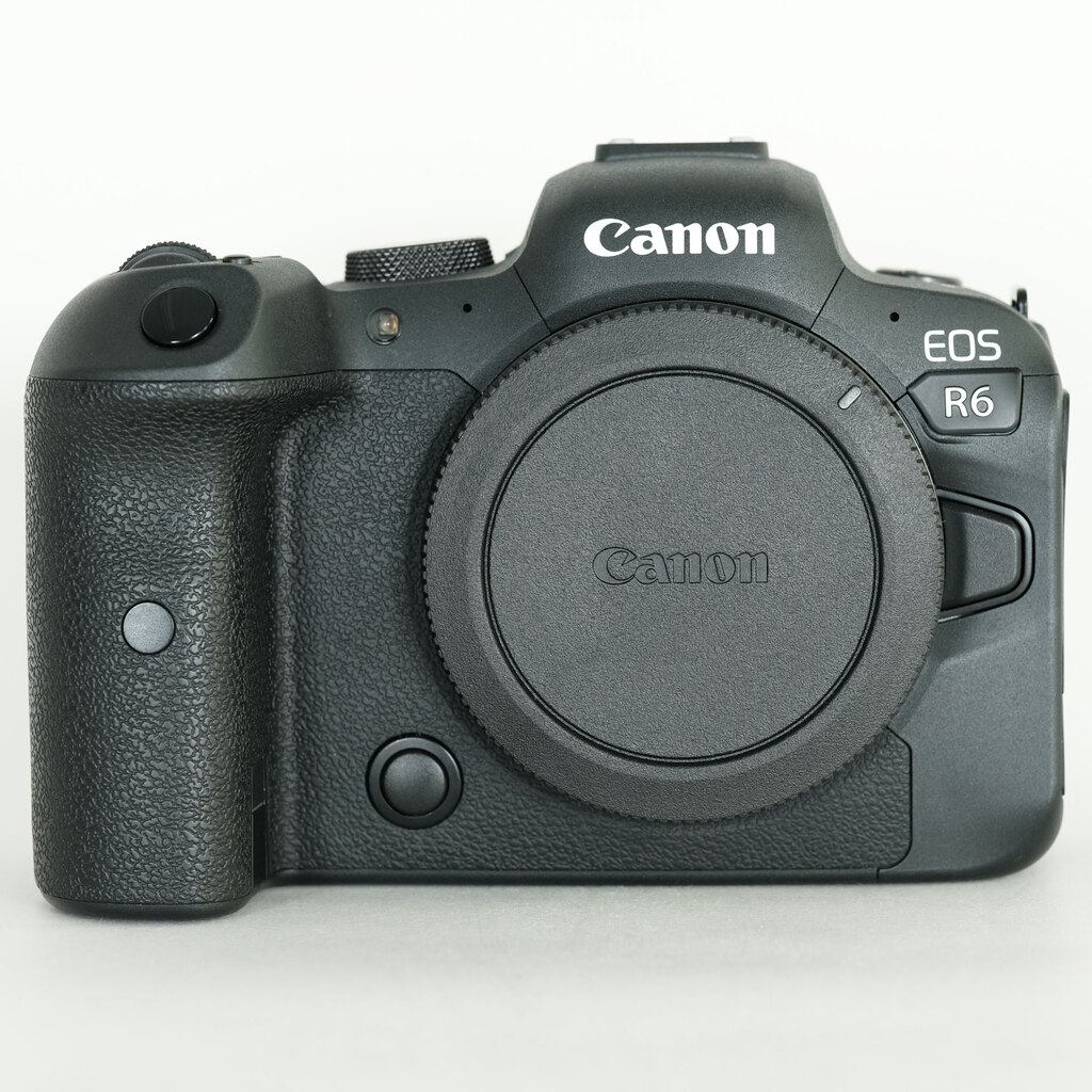 Canon EOS R6 Canon EOS R6