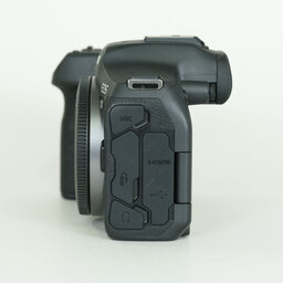 Canon EOS R7 Canon EOS R7