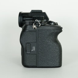 SONY α7 IV(ILCE-7M4) SONY α7 IV(ILCE-7M4)